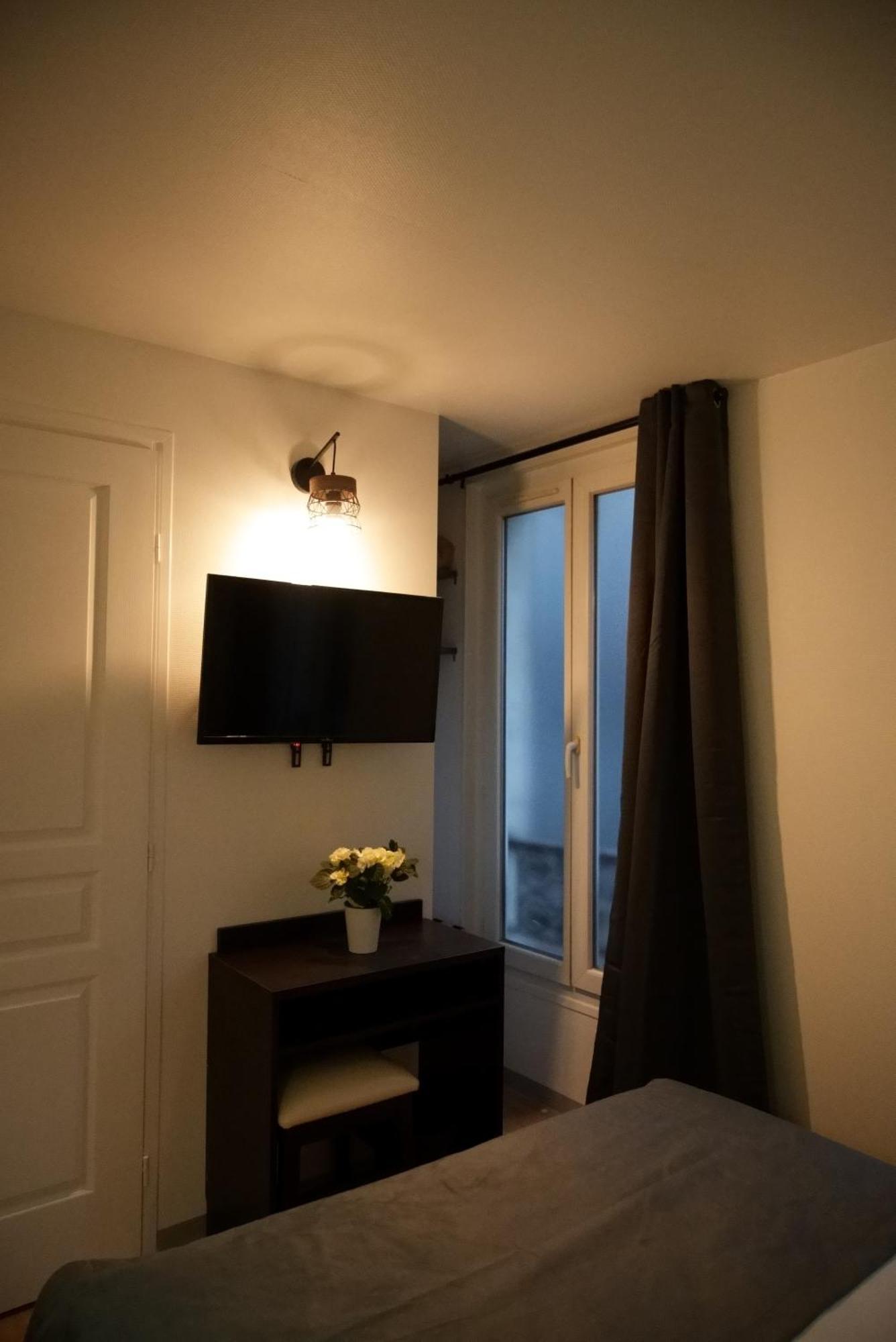 Hotel Du Marche Париж Екстериор снимка